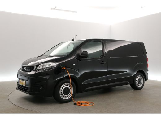 Peugeot e-Expert 75 kWh L2H1 | SOH 92% | Snelladen | Airco | Cruise | Carplay | Navi | Parkeersens. ActivLease financial lease