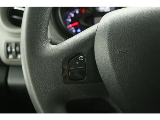 Renault Trafic 1.6 dCi T27 L1H1 | Airco | Cruise | Schuifdeur L+R | 3-Zits | Navigatie | Parkeersens. ActivLease financial lease