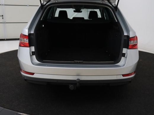 Skoda Superb 1.5 TSI Business Edition | Trekhaak | Stoelverwarming | Adaptive cruise | Camera | Memory | Carpl... ActivLease financial lease