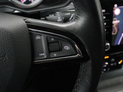 Skoda Superb 1.5 TSI Business Edition | Trekhaak | Stoelverwarming | Adaptive cruise | Camera | Memory | Carpl... ActivLease financial lease