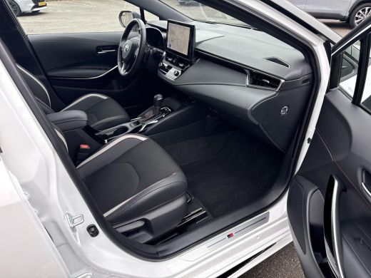 Toyota Corolla Touring Sports Hybrid 200 GR Sport Plus | Navigatie | Apple CarPlay/Android auto | Achteruitrijcamera | Stuur en... ActivLease financial lease
