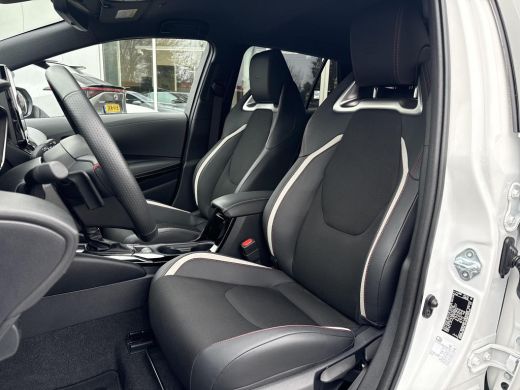 Toyota Corolla Touring Sports Hybrid 200 GR Sport Plus | Navigatie | Apple CarPlay/Android auto | Achteruitrijcamera | Stuur en... ActivLease financial lease