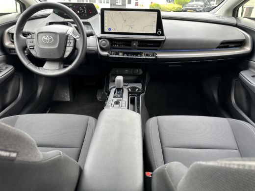 Toyota Prius 2.0 Plug-in Executive | Carplay | 19 inch LM-velgen | Dode hoek waarschuwing | Parkeersensoren | ActivLease financial lease