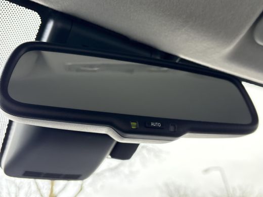 Toyota Yaris 1.5 Hybrid Dynamic **APPLE CARPLAY/ CRUISE CONTROL/ KEYLESS/ PARKEERCAMERA** ActivLease financial lease