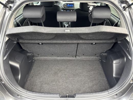 Toyota Yaris 1.5 Hybrid Dynamic **APPLE CARPLAY/ CRUISE CONTROL/ KEYLESS/ PARKEERCAMERA** ActivLease financial lease