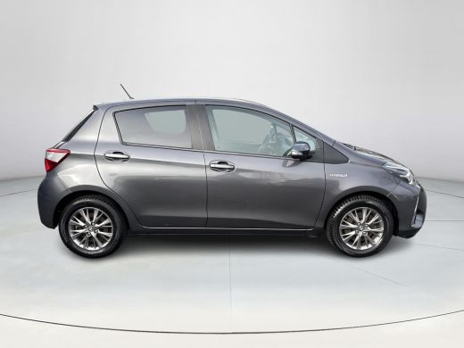 Toyota Yaris 1.5 Hybrid Dynamic **APPLE CARPLAY/ CRUISE CONTROL/ KEYLESS/ PARKEERCAMERA** ActivLease financial lease