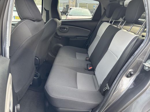 Toyota Yaris 1.5 Hybrid Dynamic **APPLE CARPLAY/ CRUISE CONTROL/ KEYLESS/ PARKEERCAMERA** ActivLease financial lease