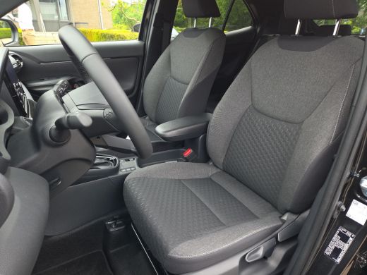 Toyota Yaris Cross 1.5 Hybrid 115 Dynamic + Comfort Pack | Nieuwe auto | Direct uit voorraad leverbaar | ActivLease financial lease