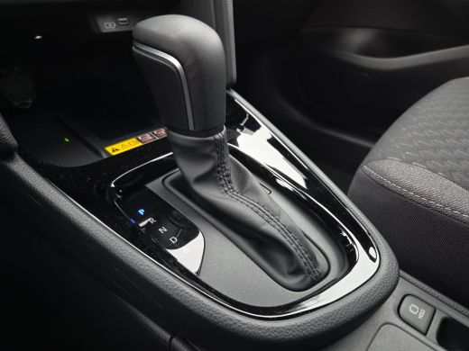 Toyota Yaris Cross 1.5 Hybrid 115 Dynamic + Comfort Pack | Nieuwe auto | Direct uit voorraad leverbaar | ActivLease financial lease