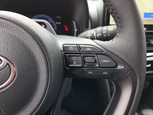 Toyota Yaris Cross 1.5 Hybrid 115 Dynamic + Comfort Pack | Nieuwe auto | Direct uit voorraad leverbaar | ActivLease financial lease