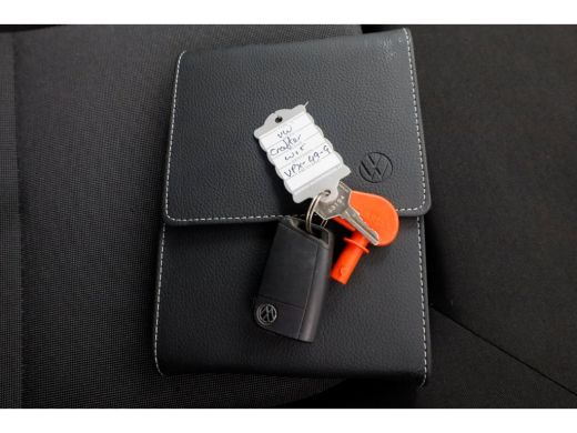 Volkswagen Crafter 35 2.0 TDI 140pk Bakwagen met laadklep en zijdeur 09-2022 ActivLease financial lease