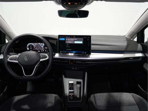 Volkswagen Golf 1.5 eTSI 115pk DSG Life Edition Navigatie Camera Acc Led Privacy glas 17"lm Digital Cockpit 240 ActivLease financial lease