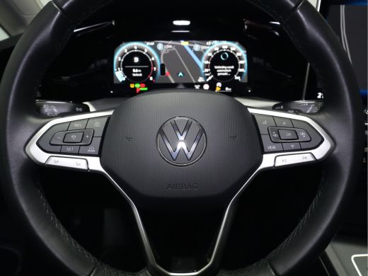Volkswagen Golf 1.5 eTSI 115pk DSG Life Edition Navigatie Camera Acc Led Privacy glas 17"lm Digital Cockpit 240 ActivLease financial lease