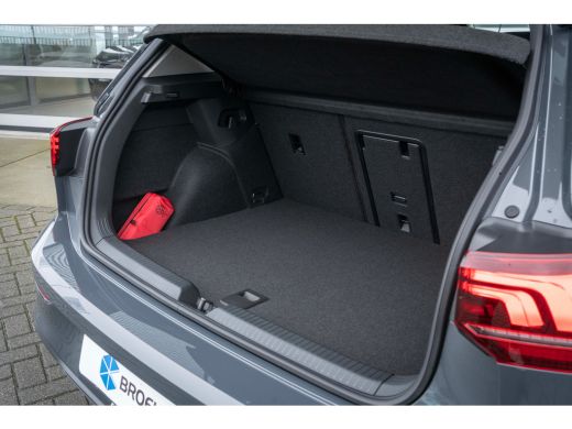 Volkswagen Golf Life Edition eHybrid | 'App-Connect' draadloze smartphone integratie | Achterbank in ongelijke de... ActivLease financial lease