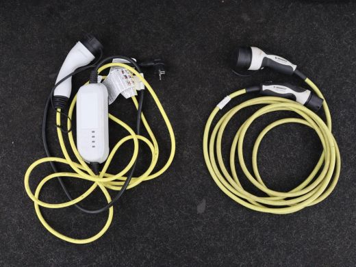 Volkswagen ID.3 First Plus 58 kWh | Stoel & stuurverwarming | Camera | Adaptive cruise | Sfeerverlichting | Carpl... ActivLease financial lease