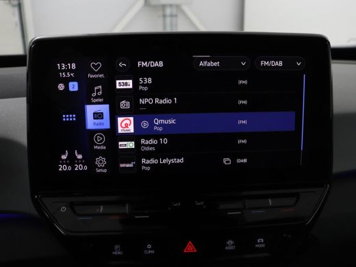 Volkswagen ID.3 First Plus 58 kWh | Stoel & stuurverwarming | Camera | Adaptive cruise | Sfeerverlichting | Carpl... ActivLease financial lease