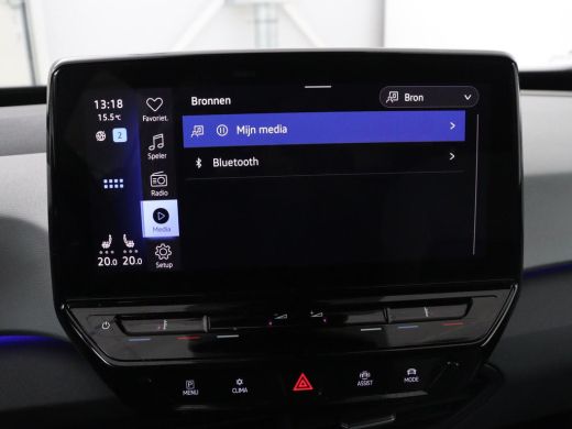 Volkswagen ID.3 First Plus 58 kWh | Stoel & stuurverwarming | Camera | Adaptive cruise | Sfeerverlichting | Carpl... ActivLease financial lease