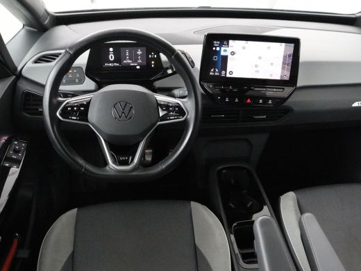 Volkswagen ID.3 First Plus 58 kWh | Stoel & stuurverwarming | Camera | Adaptive cruise | Sfeerverlichting | Carpl... ActivLease financial lease