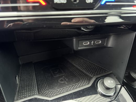 Volkswagen T-Roc 1.5 TSI R-Line Business | Black Style | Trekhaak afnb. | 19'' | IQ Light | Side Assist | Prijs Ri... ActivLease financial lease