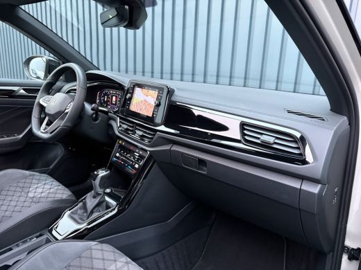 Volkswagen T-Roc 1.5 TSI R-Line Business | Trekhaak afnb. | Panodak | Keyless | Elk. A-klep | Side Assist | IQ Lig... ActivLease financial lease