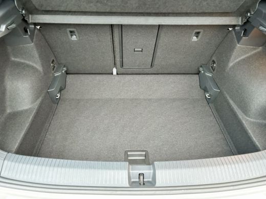 Volkswagen T-Roc 1.5 TSI R-Line Business | Trekhaak afnb. | Panodak | Keyless | Elk. A-klep | Side Assist | IQ Lig... ActivLease financial lease