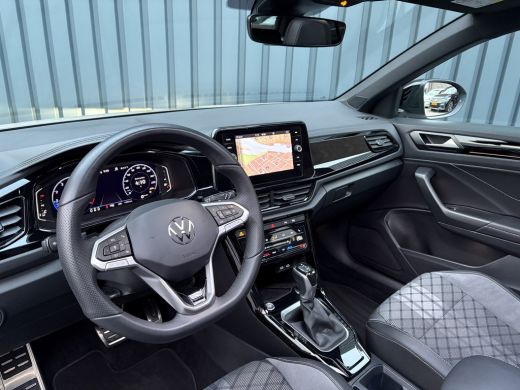 Volkswagen T-Roc 1.5 TSI R-Line Business | Trekhaak afnb. | Panodak | Keyless | Elk. A-klep | Side Assist | IQ Lig... ActivLease financial lease