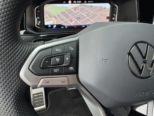 Volkswagen T-Roc 1.5 TSI R-Line Business | Trekhaak afnb. | Panodak | Keyless | Elk. A-klep | Side Assist | IQ Lig... ActivLease financial lease