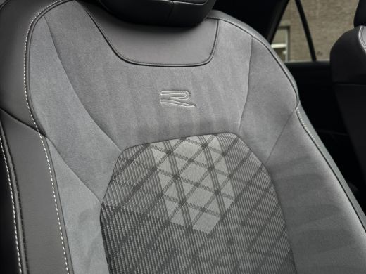 Volkswagen T-Roc 1.5 TSI R-Line Business | Trekhaak afnb. | Panodak | Keyless | Side Assist | Elk. A-klep | IQ Lig... ActivLease financial lease