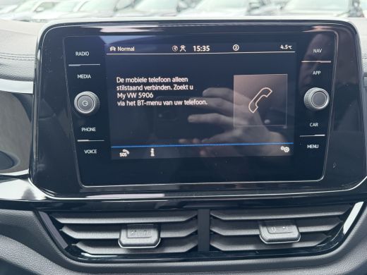 Volkswagen T-Roc 1.5 TSI R-Line Business | Trekhaak afnb. | Panodak | Keyless | Side Assist | Elk. A-klep | IQ Lig... ActivLease financial lease