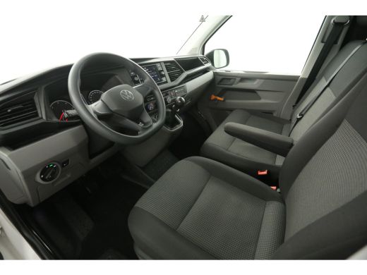 Volkswagen Transporter 2.0 TDI L1H1 | 150PK | Airco | Cruise | Carplay | 3-Zits | Trekh. | Parkeersens. ActivLease financial lease