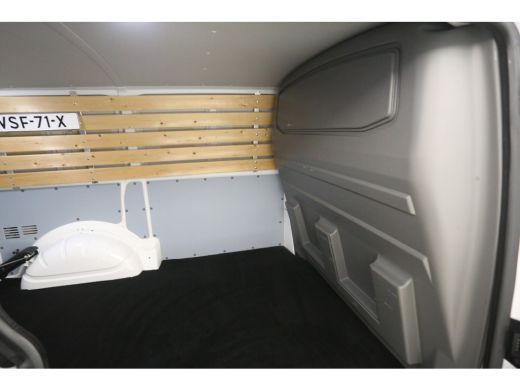 Volkswagen Transporter 2.0 TDI L1H1 | 150PK | Airco | Cruise | Carplay | 3-Zits | Trekh. | Parkeersens. ActivLease financial lease