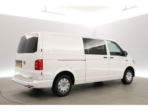 Volkswagen Transporter 2.0 TDI L2H1 | 150PK | DC | 6-Zits | Airco | Cruise | Carplay | Navigatie ActivLease financial lease