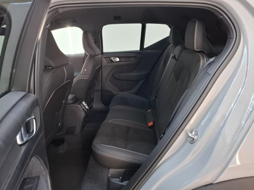 Volvo  EX40 Single Motor Extended Range Plus 82 kWh | Trekhaak | PDC V+A en 360 camera | Keyless Entry - Star... ActivLease financial lease