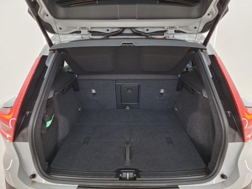 Volvo  EX40 Single Motor Extended Range Plus 82 kWh | Trekhaak | PDC V+A en 360 camera | Keyless Entry - Star... ActivLease financial lease