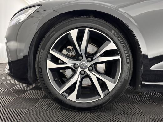 Volvo  S60 2.0 B3 R-Design Black Edition (INCL-BTW) Aut. *FULL-LED | LEATHER | HEATED-R-SPORTSEATS | HARMAN/... ActivLease financial lease