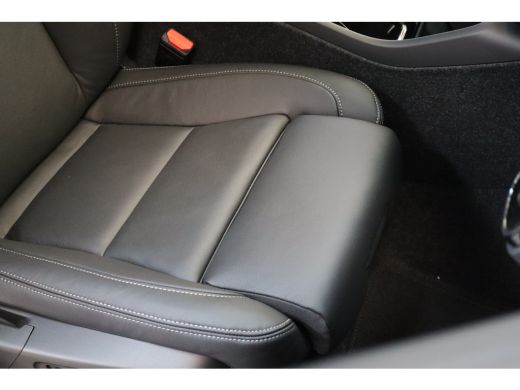 Volvo  XC40 B4 197PK Plus Dark | 360&deg; | Panoramadak | Getint Glas | HK Audio ActivLease financial lease