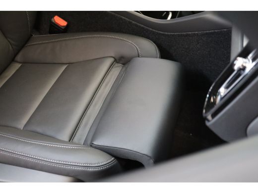 Volvo  XC40 B4 197PK Plus Dark | 360&deg; | Panoramadak | Getint Glas | HK Audio ActivLease financial lease