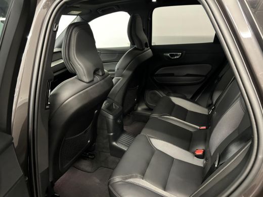 Volvo  XC60 Recharge T6 AWD Plus Dark | SoH 100% | PDC V+A en 360 camera | Keyless Entry - Start | Panoramada... ActivLease financial lease