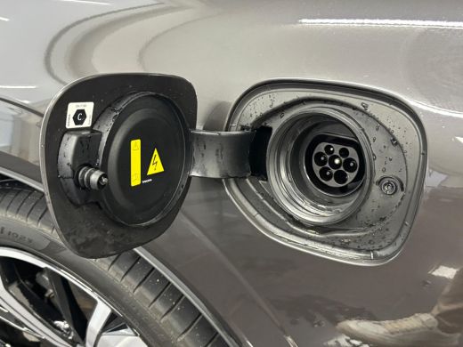 Volvo  XC60 Recharge T6 AWD Plus Dark | SoH 100% | PDC V+A en 360 camera | Keyless Entry - Start | Panoramada... ActivLease financial lease