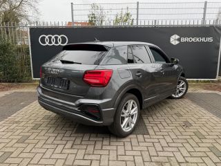 Audi Q2 35 TFSI S line | Leder | 18 Inch | Camera achter | ACC | Keyless entry | Matrix | Trekhaak |