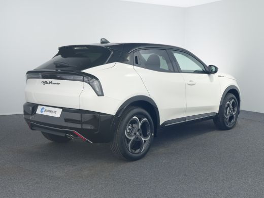 Alfa Romeo Junior Ibrida Sport Speciale Automaat ActivLease financial lease