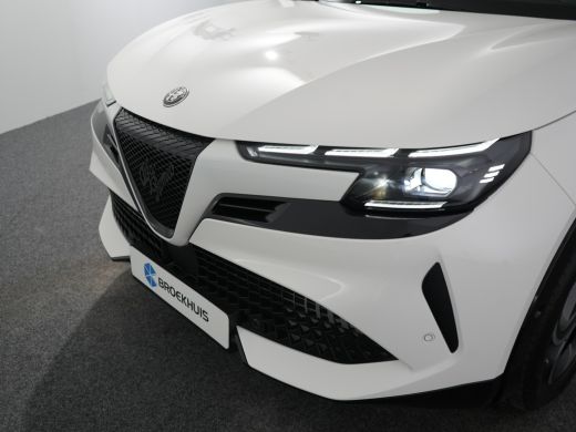 Alfa Romeo Junior Ibrida Sport Speciale Automaat ActivLease financial lease