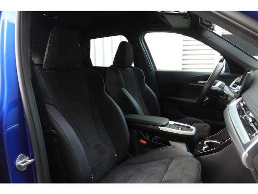 BMW iX1 eDrive20 High Executive M Sport Automaat / Trekhaak / Sportstoelen / M Adaptief onderstel / Comfo... ActivLease financial lease