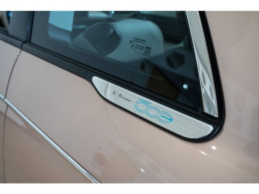 Fiat 500C La Prima 42 kWh | Lederen Bekleding | Camera | Climate Controle | Navigatie | Apple Carplay & And... ActivLease financial lease