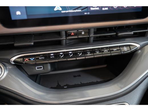Fiat 500C La Prima 42 kWh | Lederen Bekleding | Camera | Climate Controle | Navigatie | Apple Carplay & And... ActivLease financial lease
