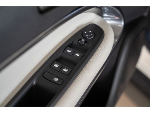 Fiat 600 1.2 Hybrid La Prima | Climate Controle | Lederen Bekleding | Navigatie | Camera | El. Achterklep ... ActivLease financial lease