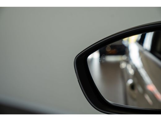 Fiat 600 1.2 Hybrid La Prima | Climate Controle | Lederen Bekleding | Navigatie | Camera | El. Achterklep ... ActivLease financial lease