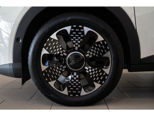 Fiat 600 1.2 Hybrid La Prima | Climate Controle | Lederen Bekleding | Navigatie | Camera | El. Achterklep ... ActivLease financial lease