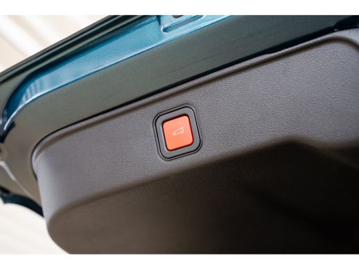 Fiat 600 1.2 Hybrid La Prima | Lederen Bekleding | Stoelverwarming | Climate Controle | Navigatie | Camera... ActivLease financial lease