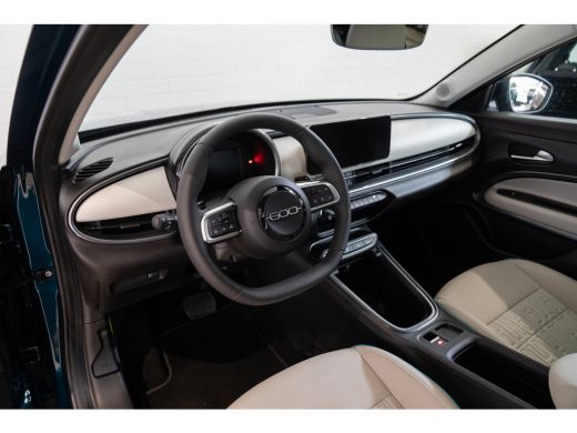 Fiat 600 1.2 Hybrid La Prima | Lederen Bekleding | Stoelverwarming | Climate Controle | Navigatie | Camera... ActivLease financial lease